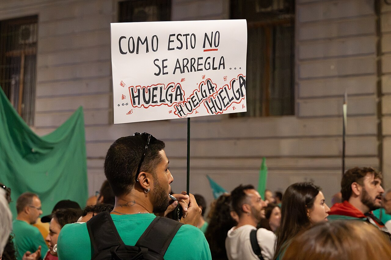 Manifestación en defensa de la educación pública en Madrid el 14 de octubre de 2026